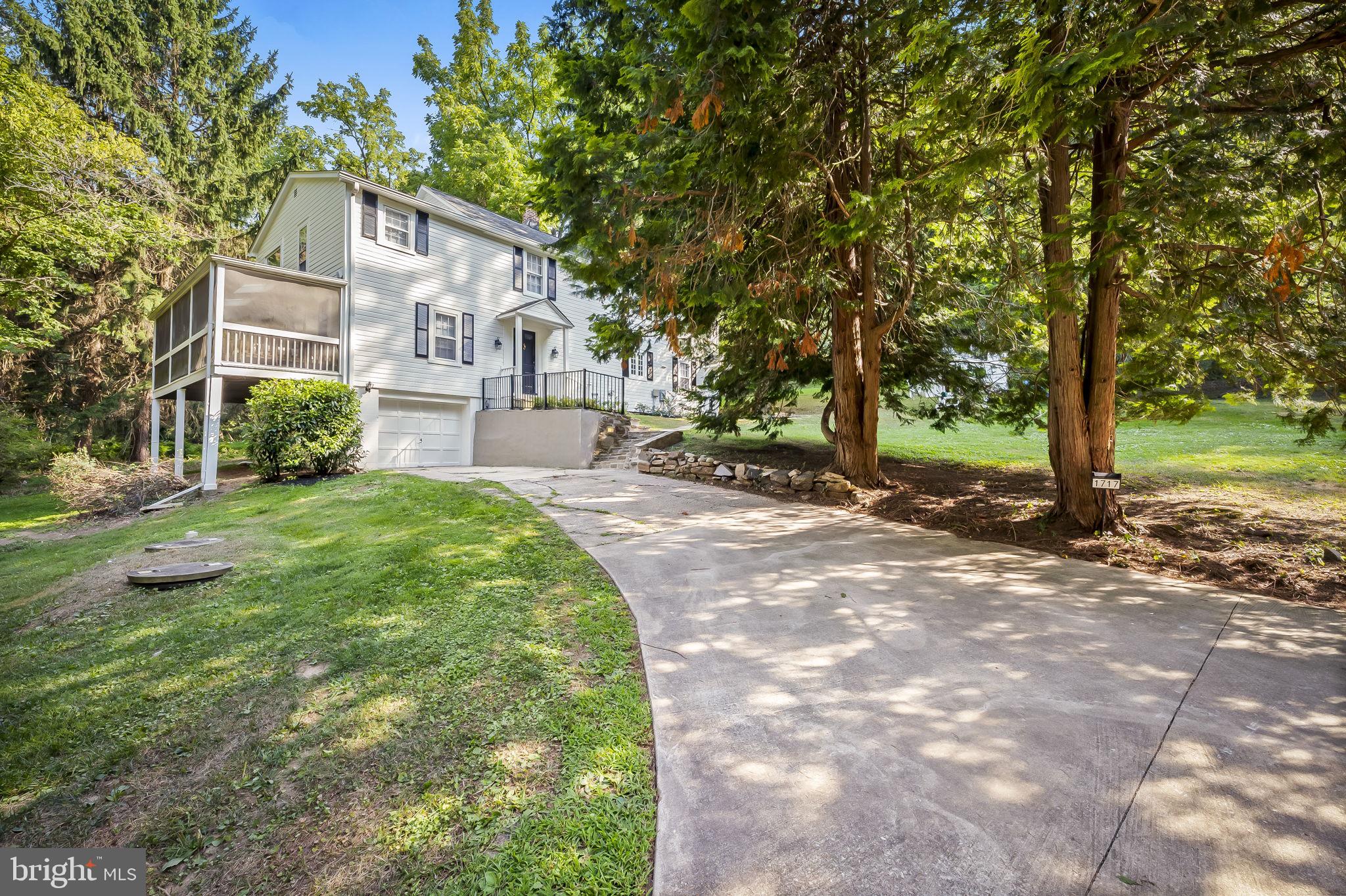1717 CIRCLE RD