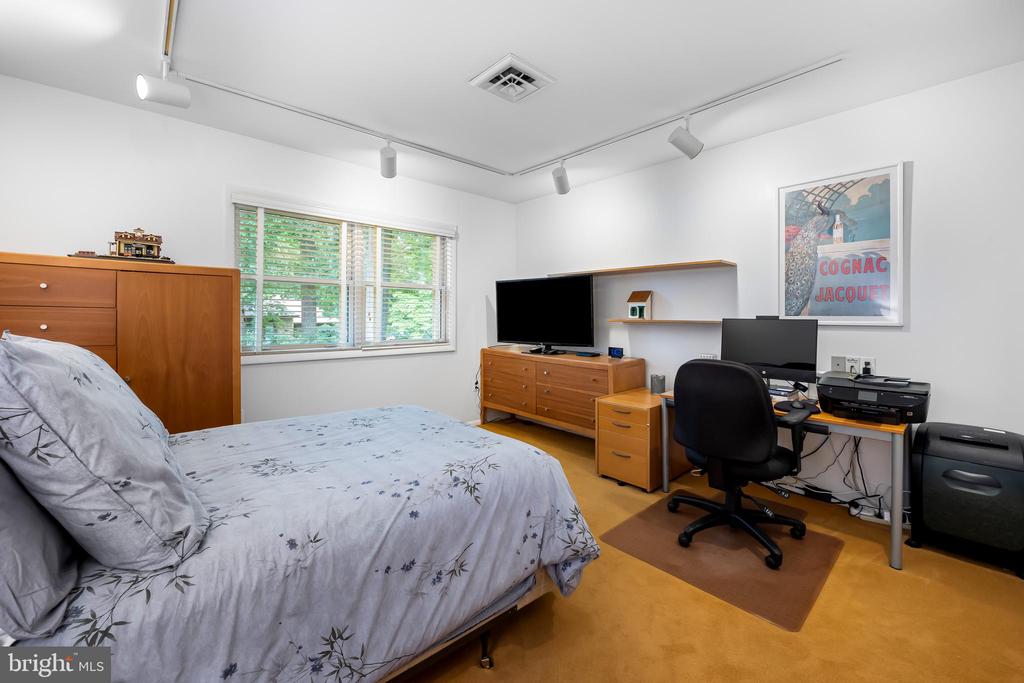 3308 REDSPIRE LANE