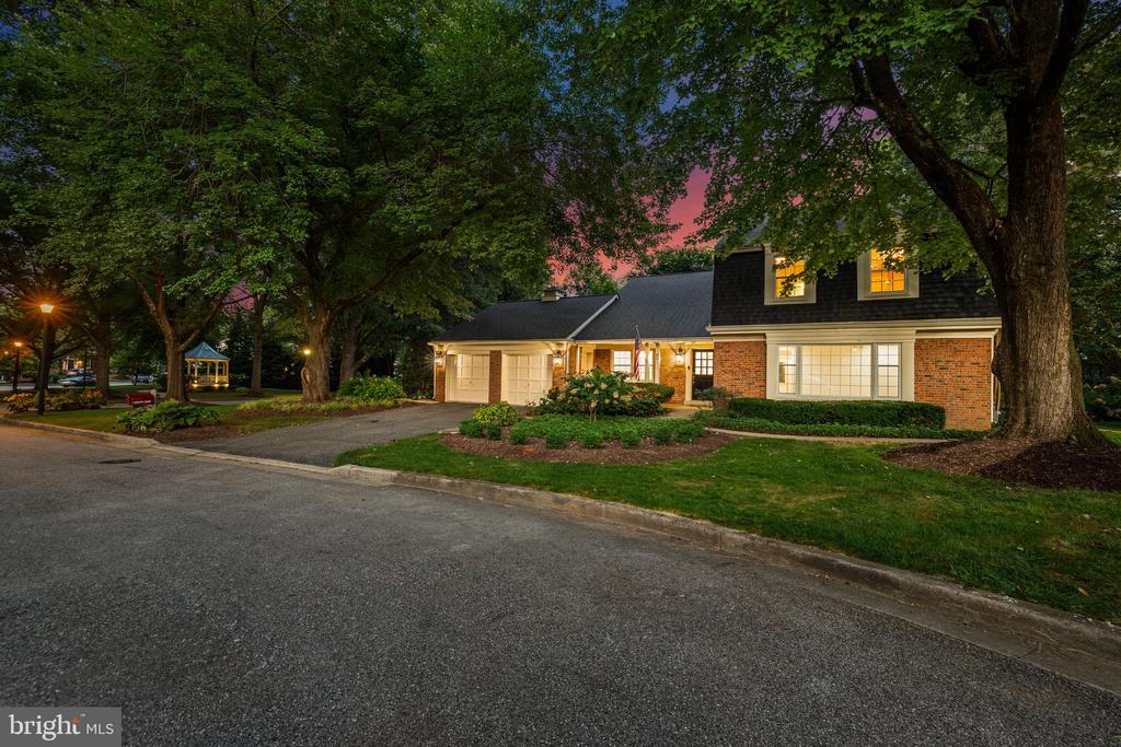 1 KENGATE COURT