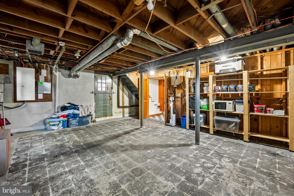 121 BRIGHTSIDE AVENUE