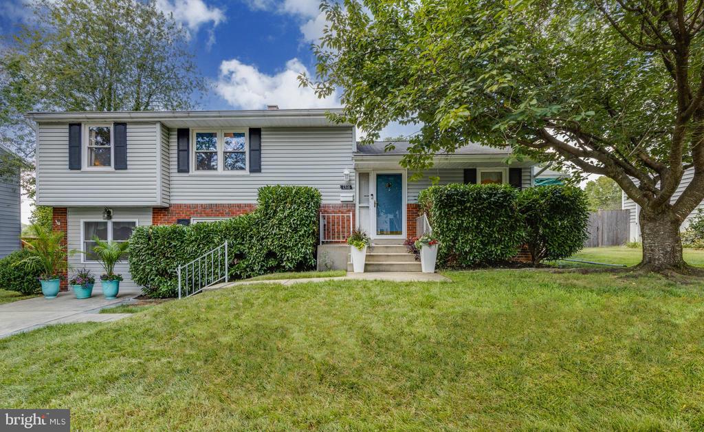 1318 BURLEIGH ROAD