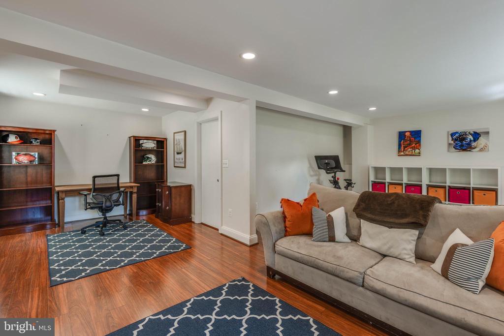 1318 BURLEIGH ROAD