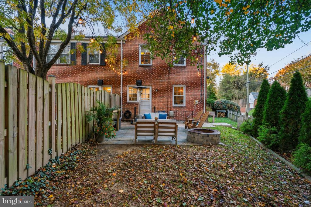 425 RODGERS COURT
