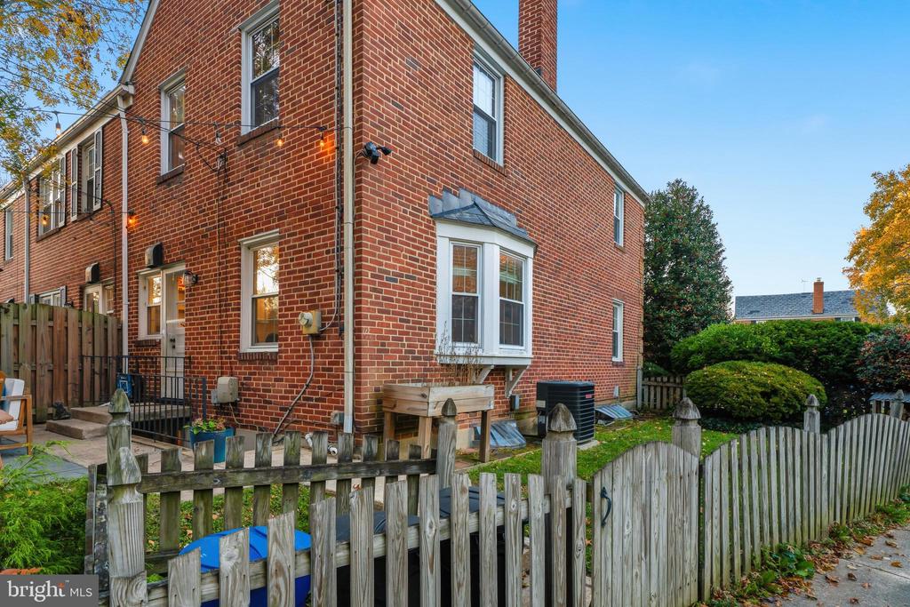 425 RODGERS COURT