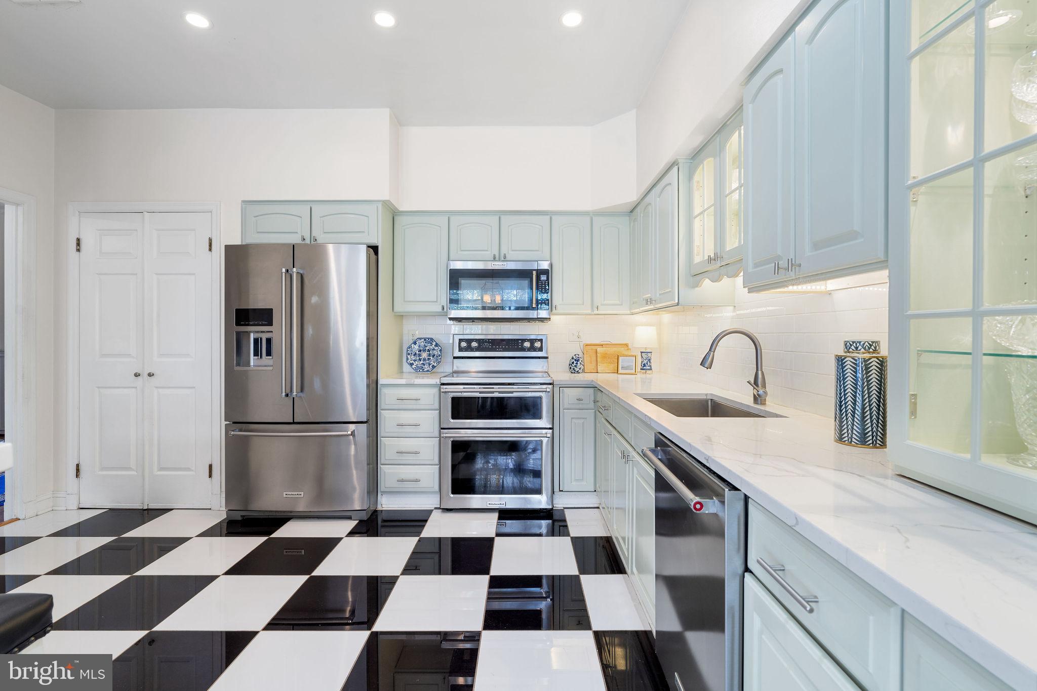 8007 STRAUFF ROAD 16