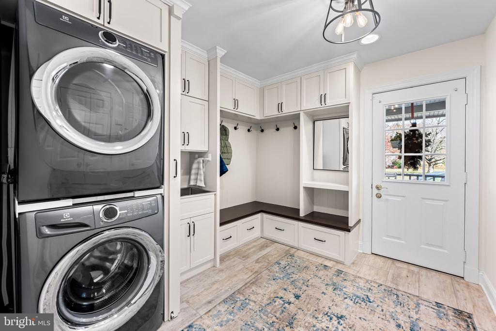 4 QUAIL COVEY COURT