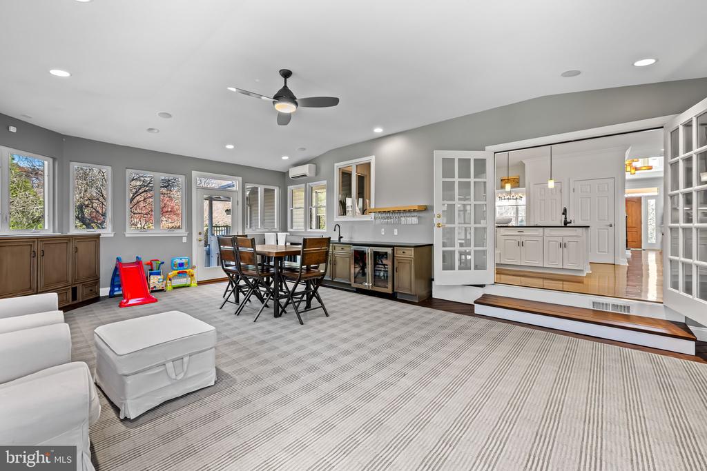 4 QUAIL COVEY COURT