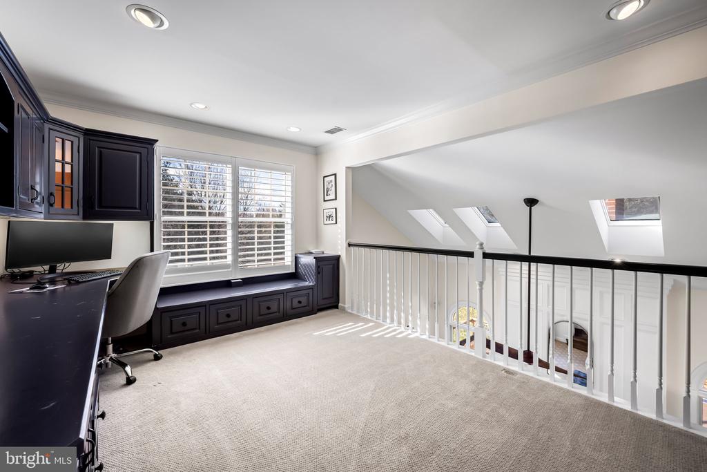 4 QUAIL COVEY COURT