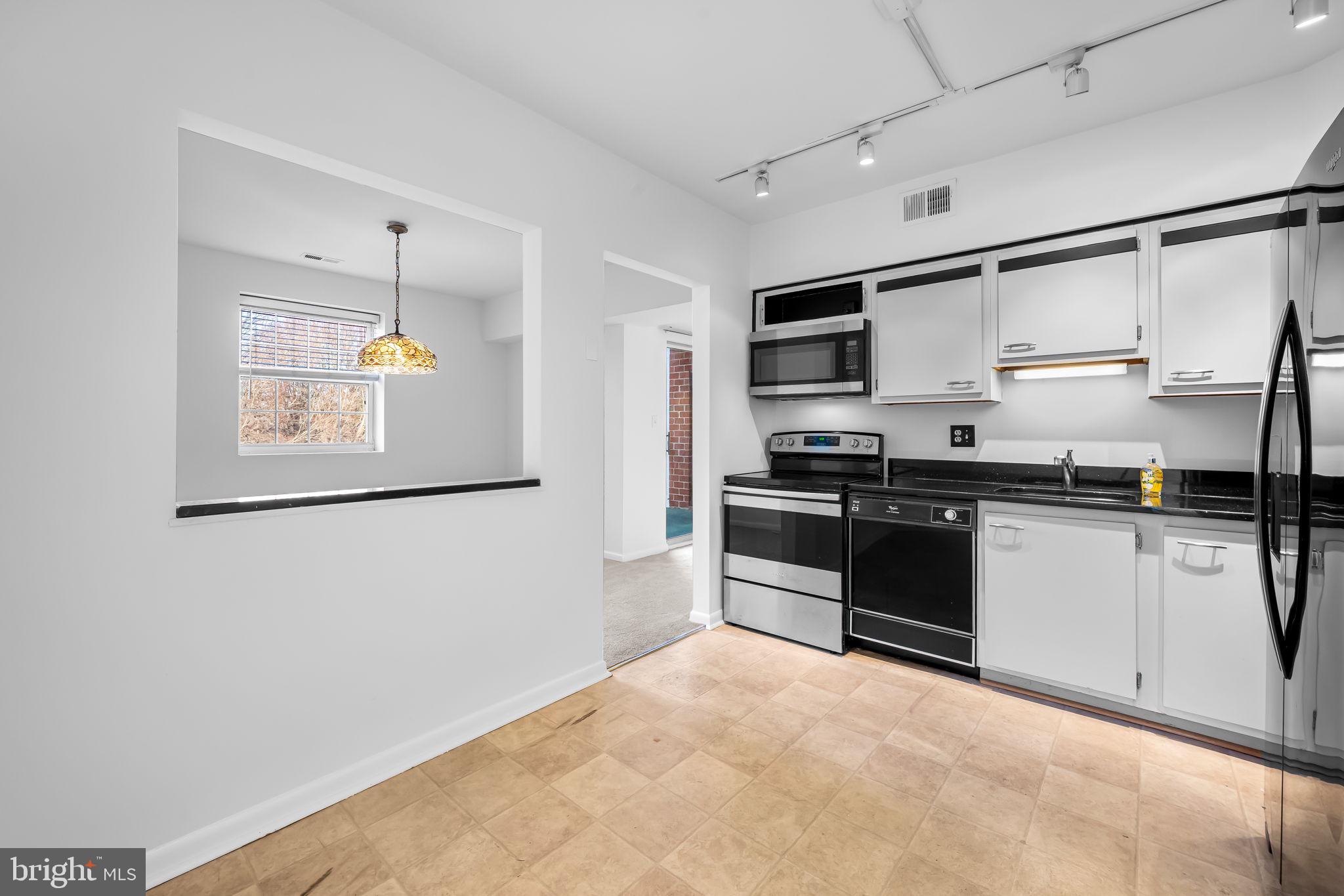 6 BELMULLET COURT 202