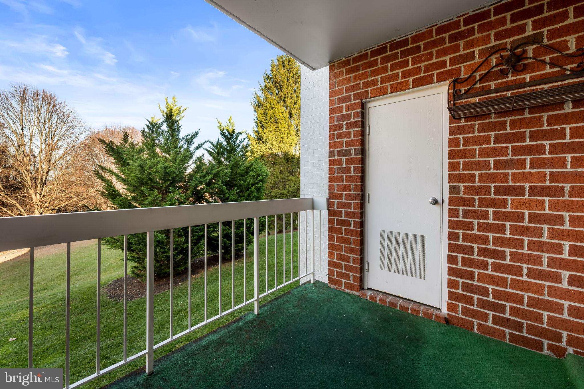 6 BELMULLET COURT 202