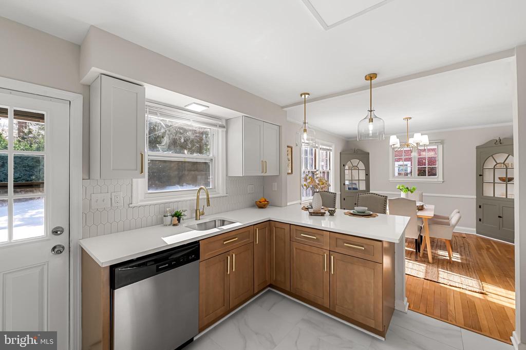 517 WORCESTER ROAD