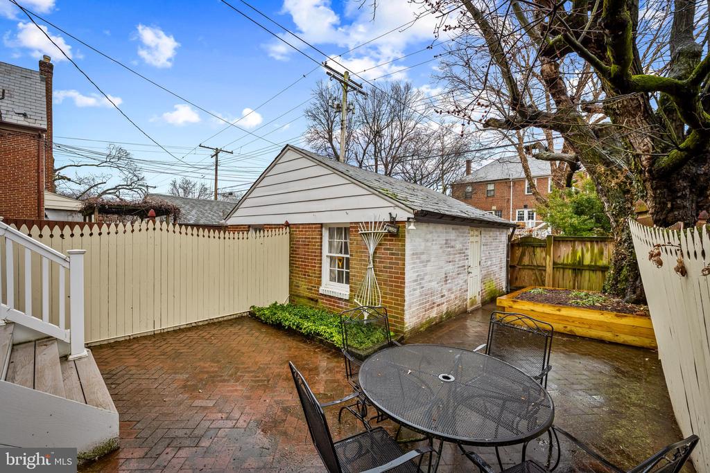111 DUNKIRK ROAD