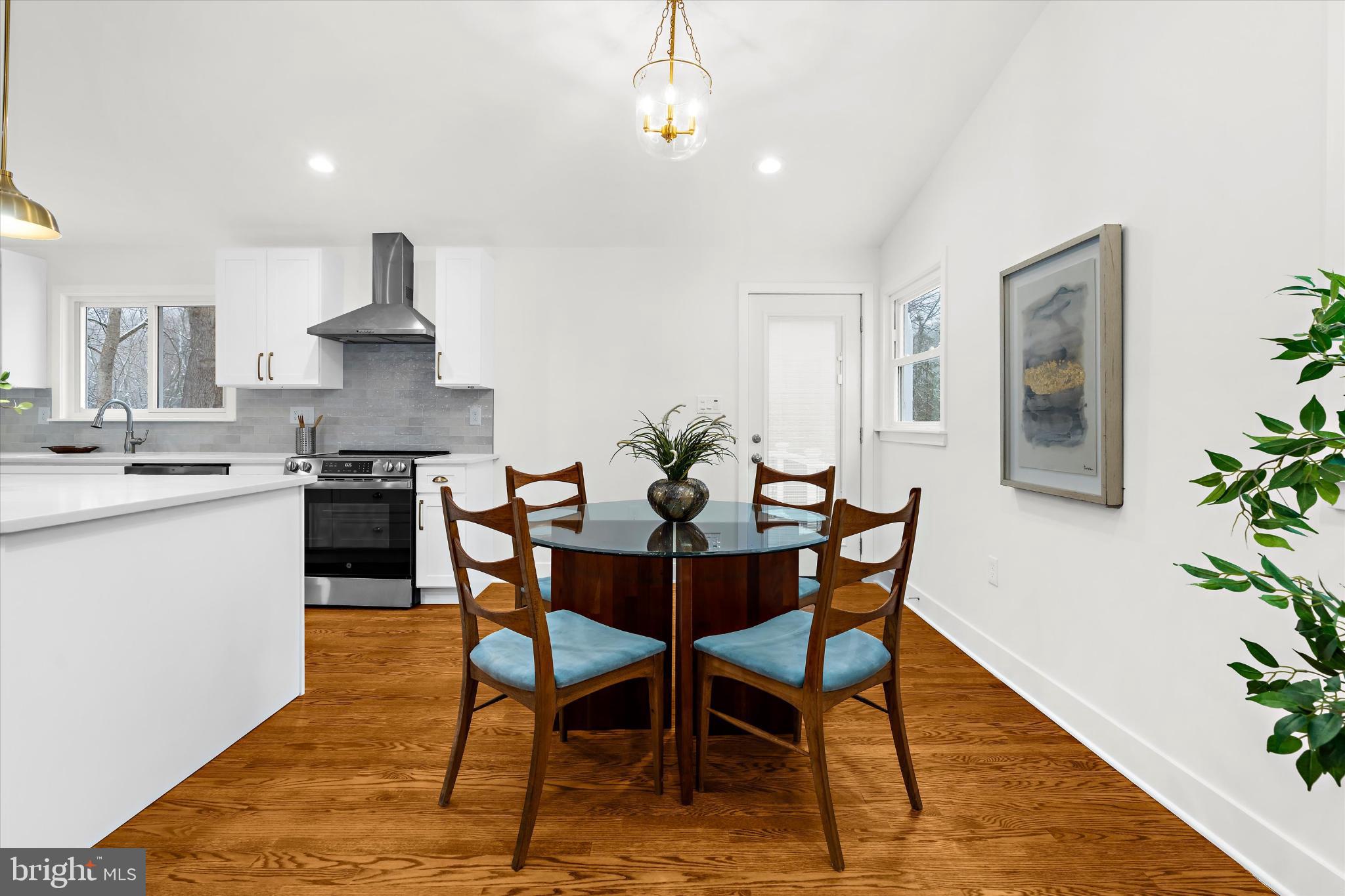 901 DOGWOOD HILL COURT