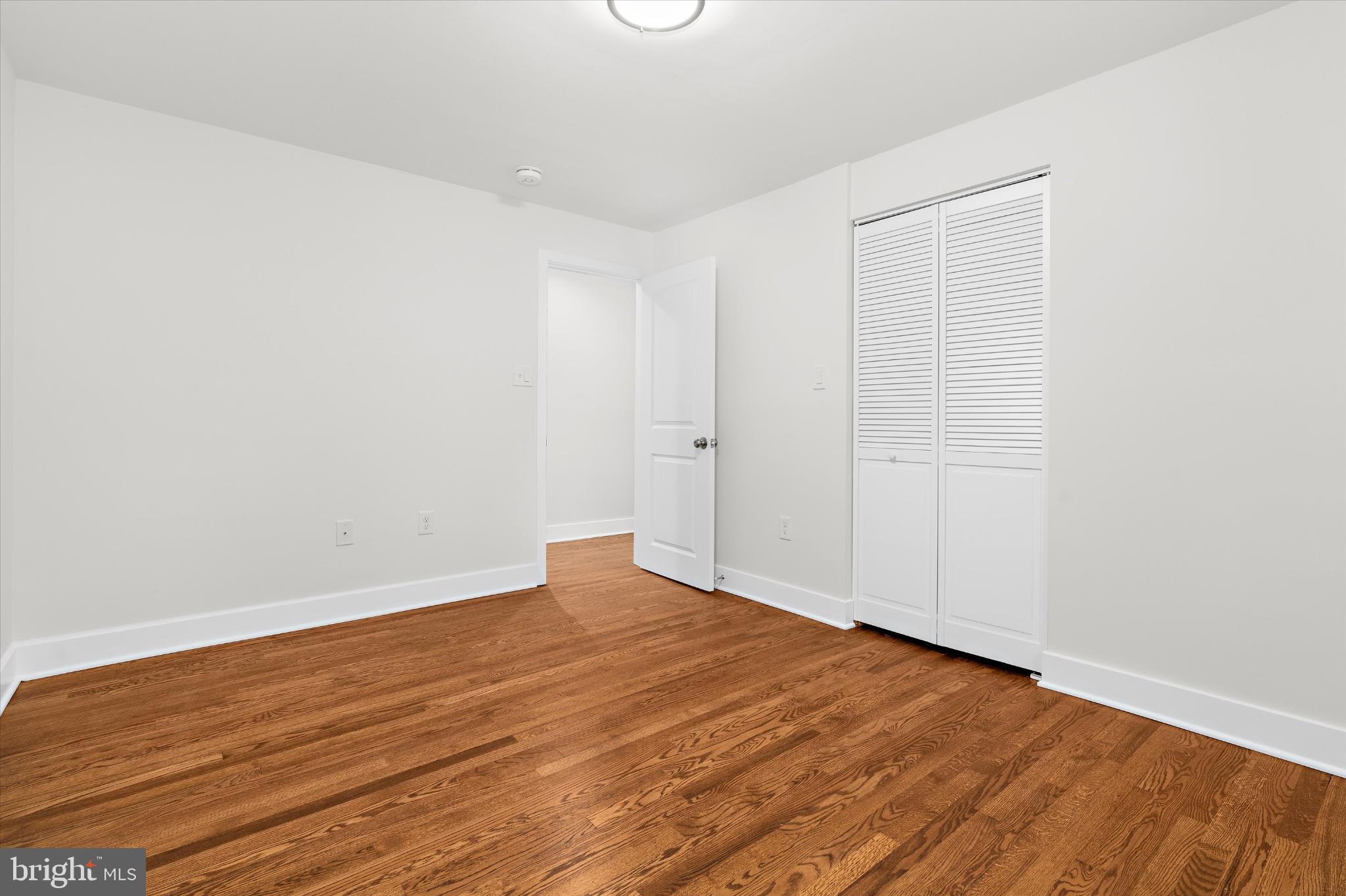 901 DOGWOOD HILL COURT