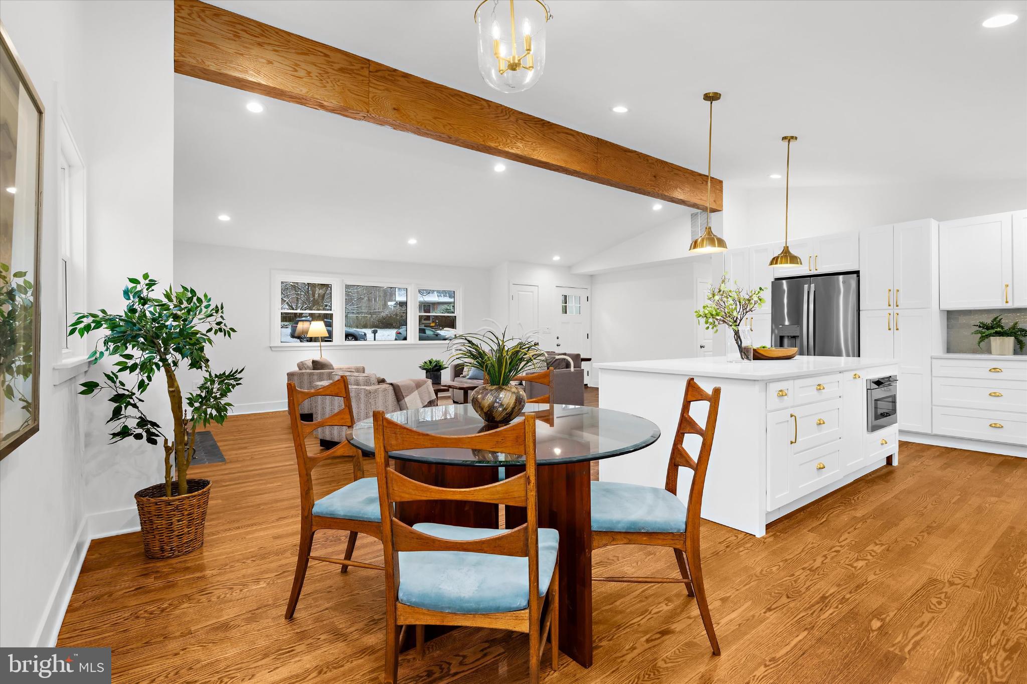 901 DOGWOOD HILL COURT