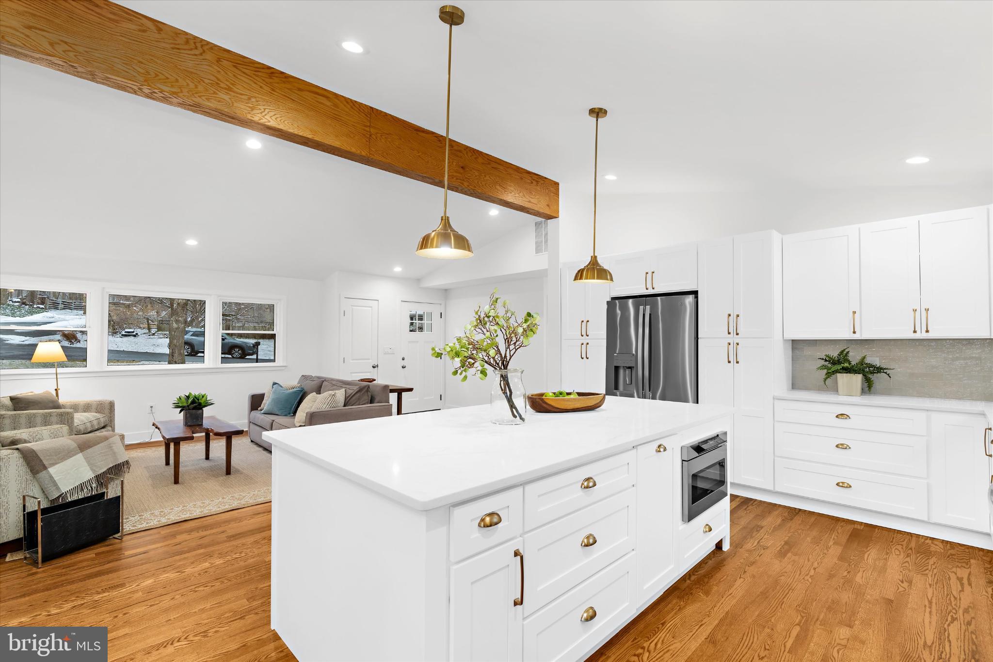 901 DOGWOOD HILL COURT