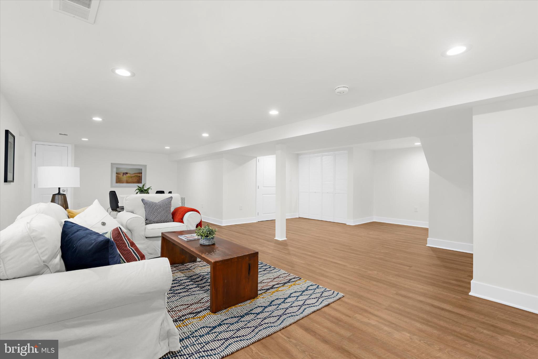 901 DOGWOOD HILL COURT