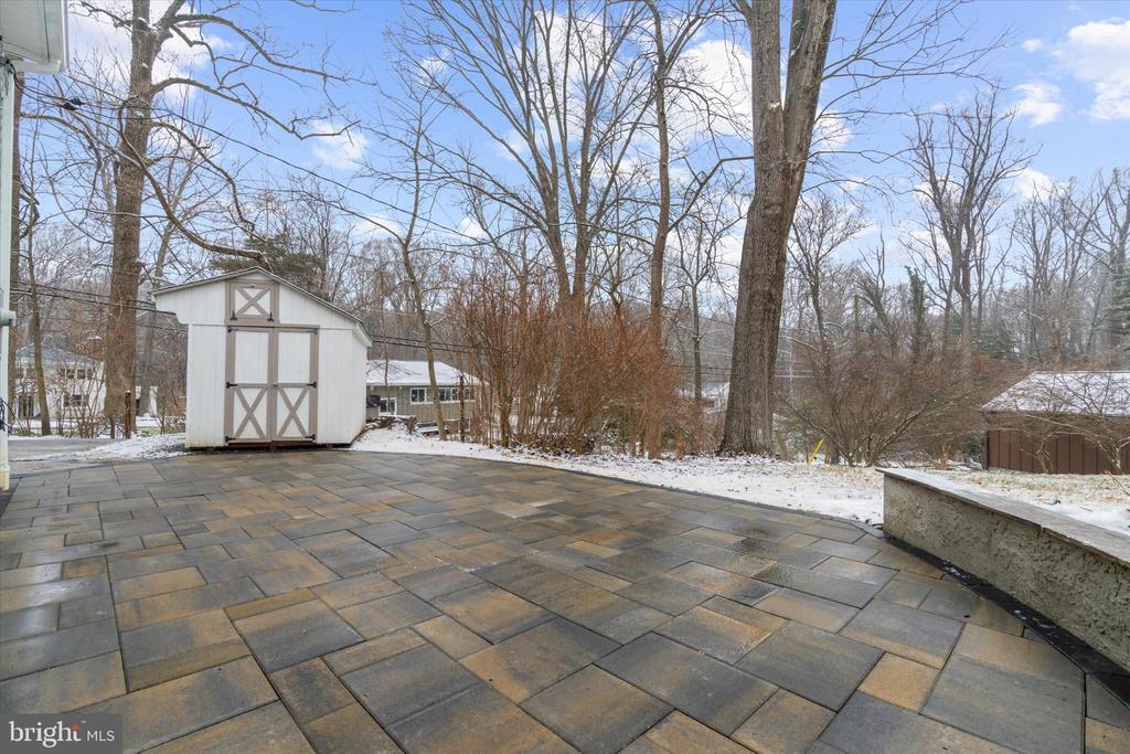 901 DOGWOOD HILL COURT