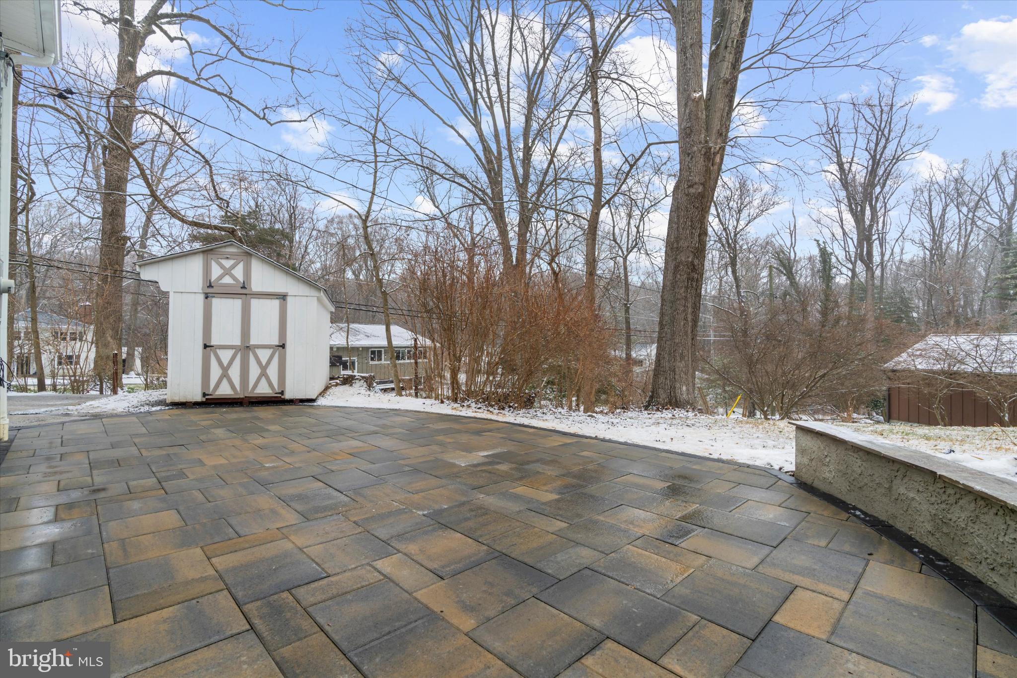 901 DOGWOOD HILL COURT