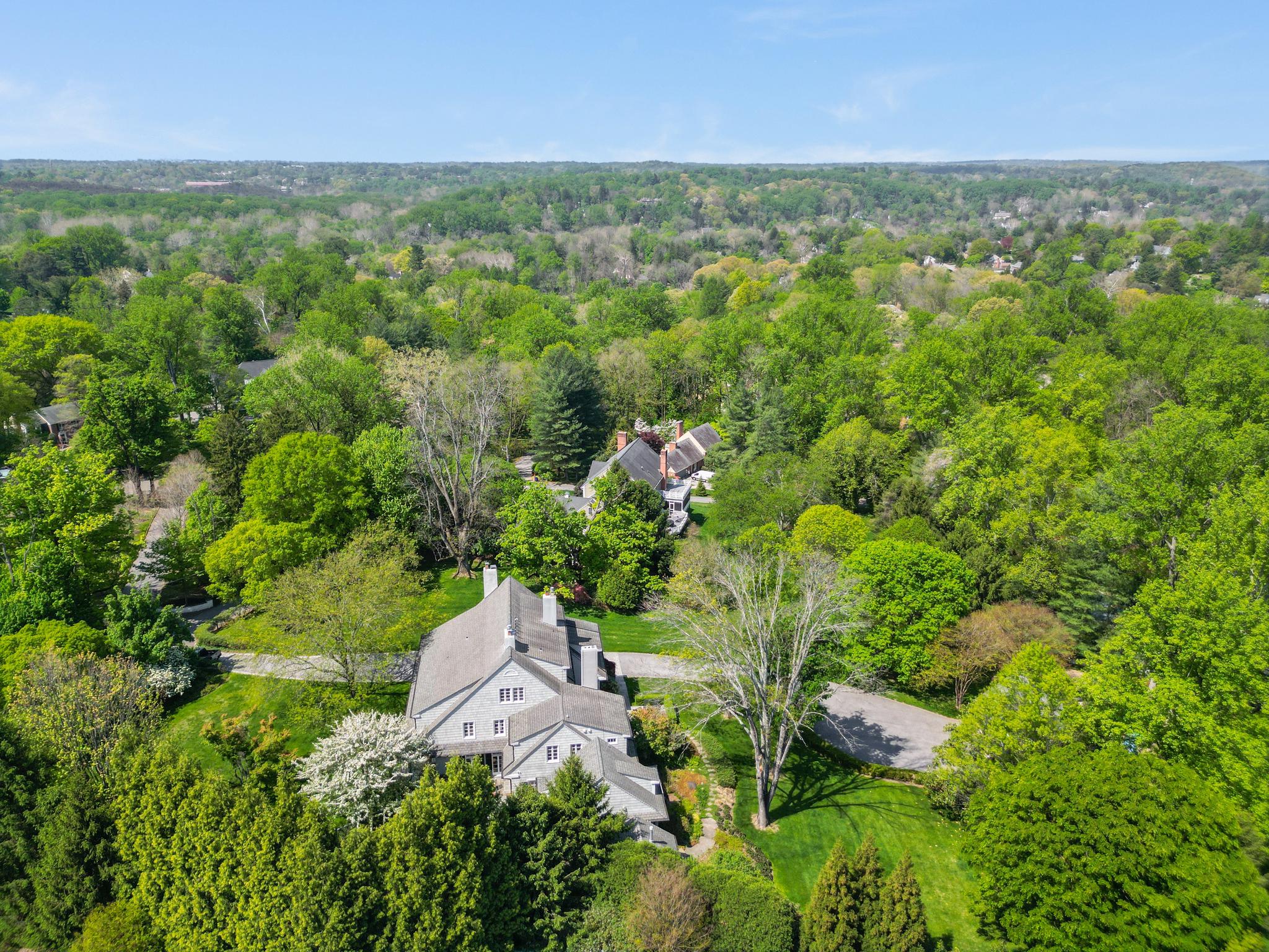 922 ROLANDVUE ROAD