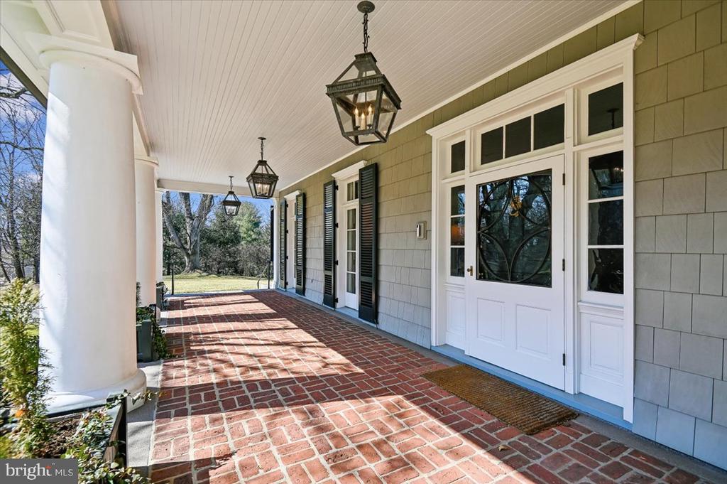 922 ROLANDVUE ROAD