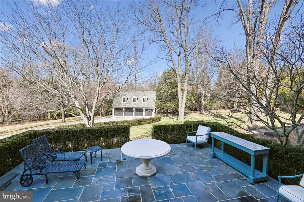922 ROLANDVUE ROAD