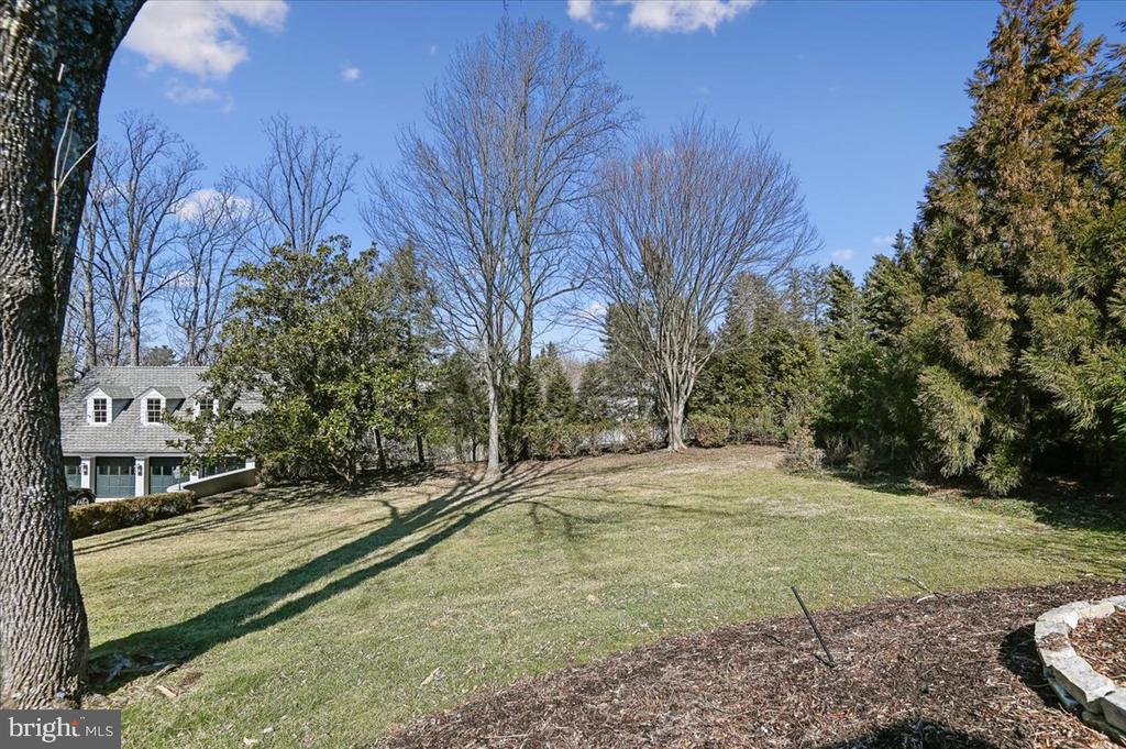 922 ROLANDVUE ROAD