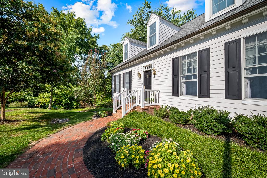 12 DEMBEIGH HILL CIRCLE