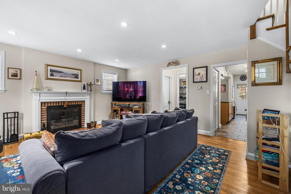 6447 BLENHEIM ROAD