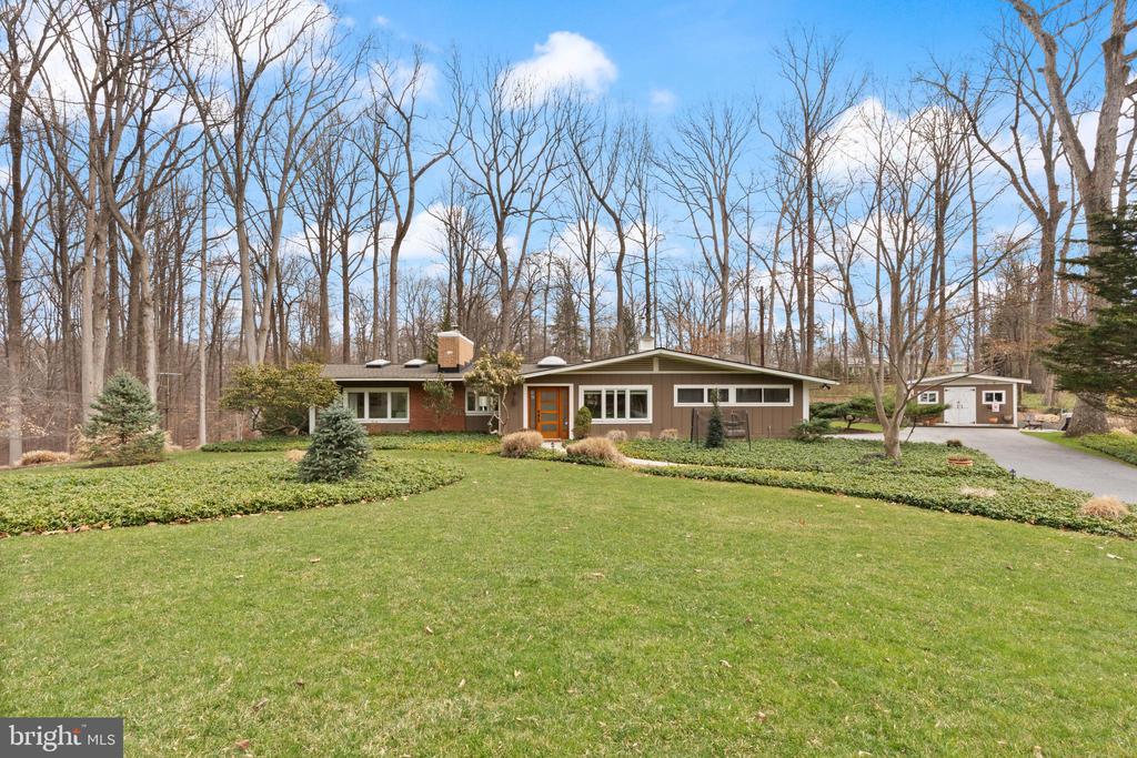 1403 ELLENGLEN ROAD