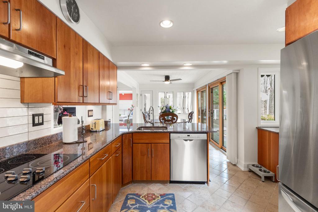 1403 ELLENGLEN ROAD