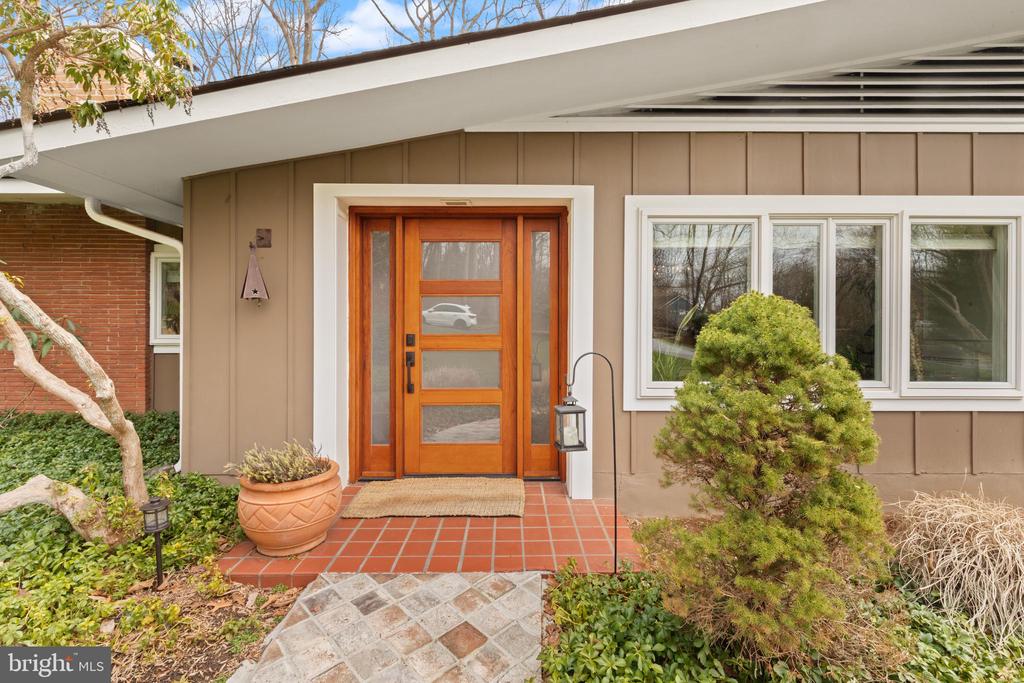 1403 ELLENGLEN ROAD