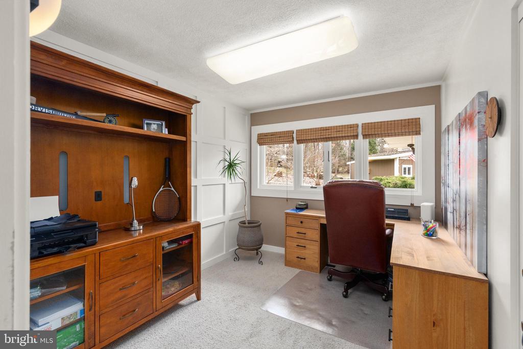 1403 ELLENGLEN ROAD