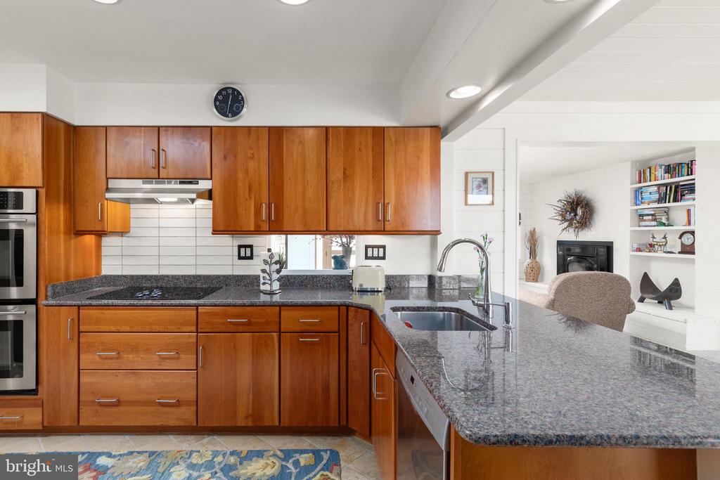 1403 ELLENGLEN ROAD