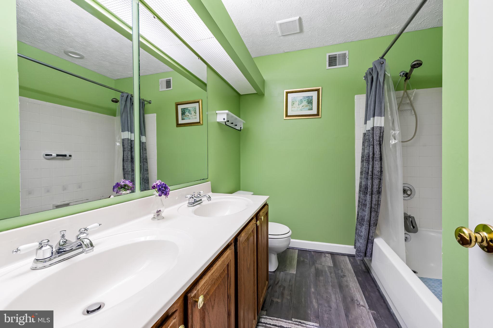 422 DOE MEADOW DRIVE