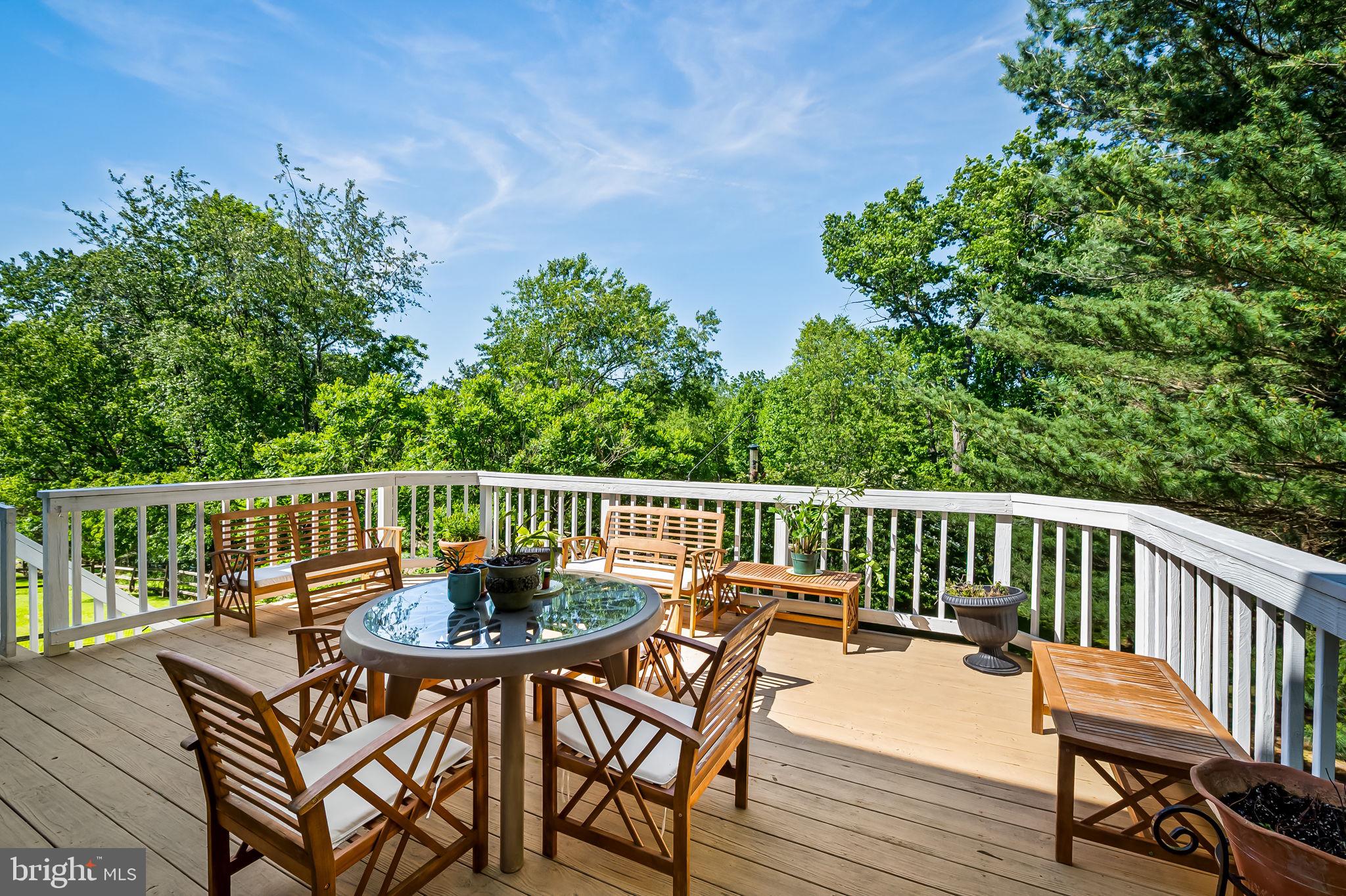 422 DOE MEADOW DRIVE