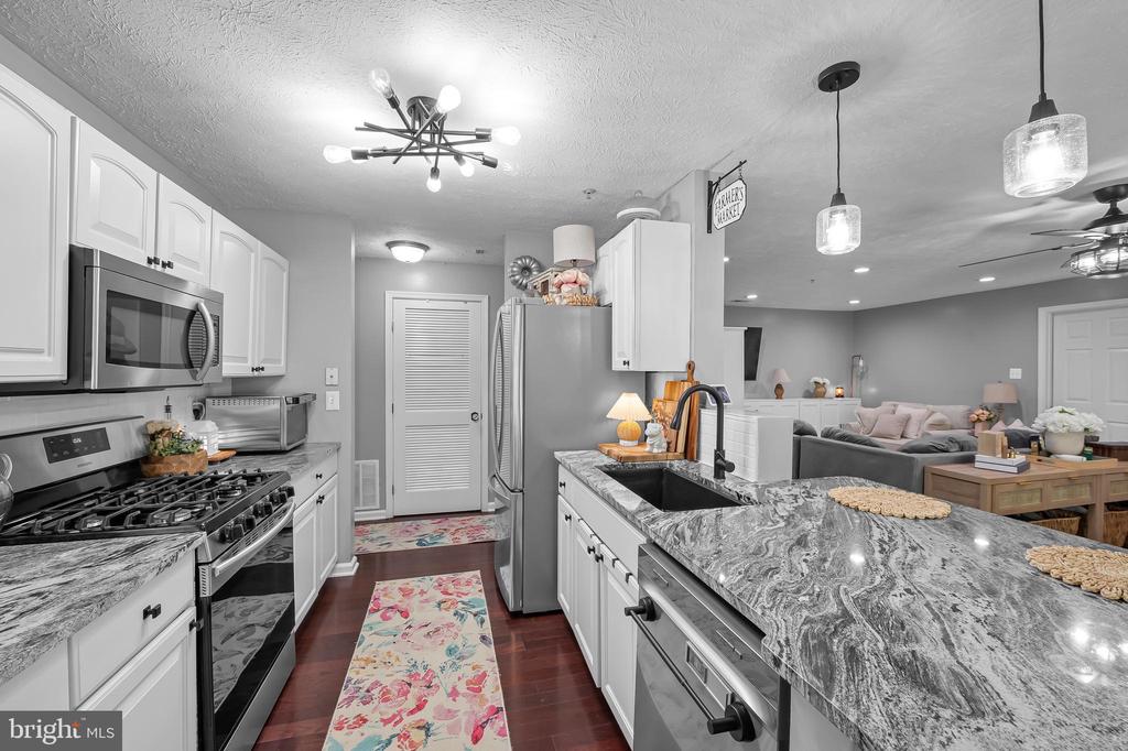 4713 SHELLBARK ROAD 4713