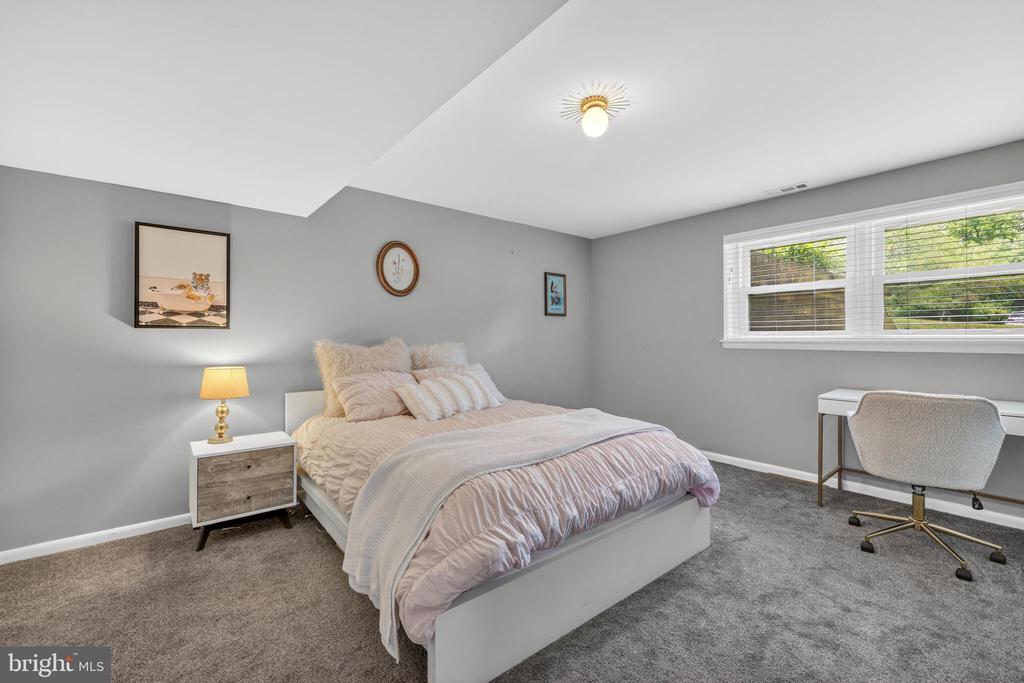 115 SWANHILL COURT
