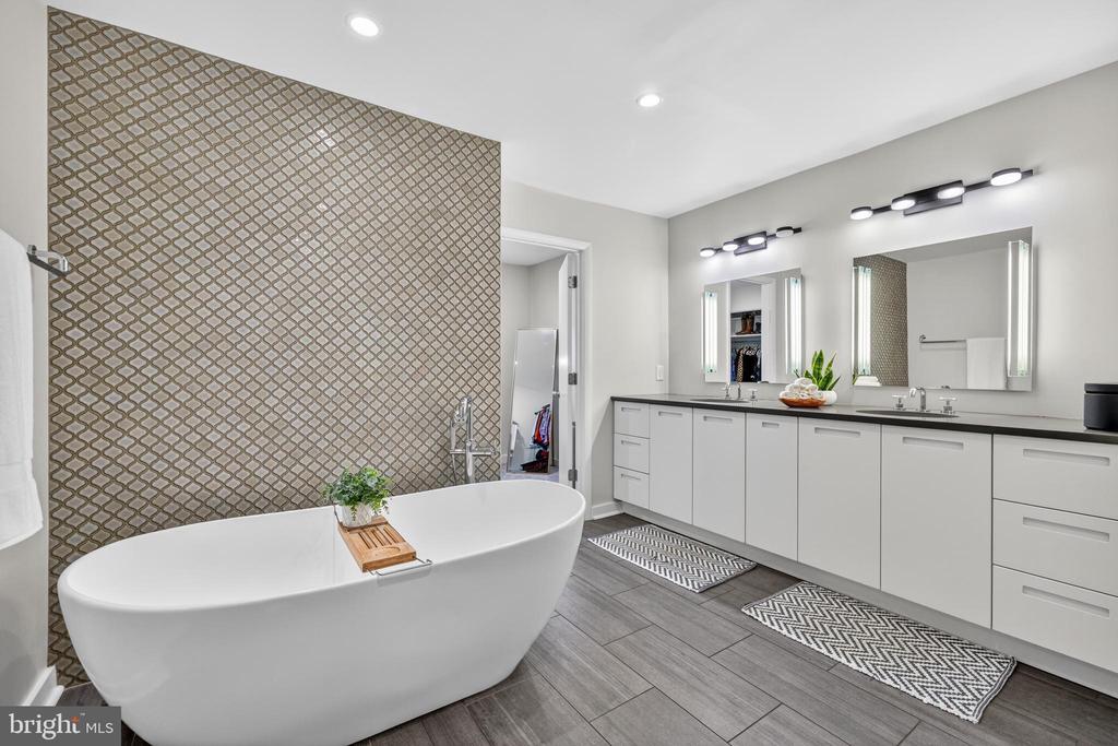 115 SWANHILL COURT