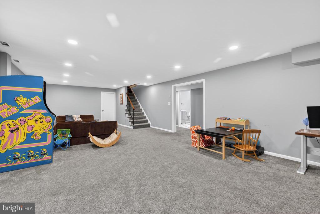 115 SWANHILL COURT
