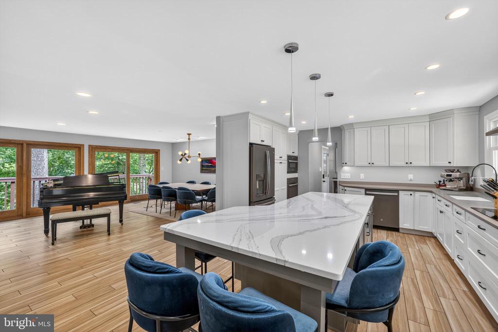 115 SWANHILL COURT