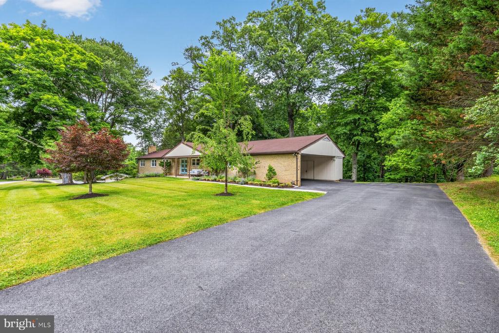 115 SWANHILL COURT