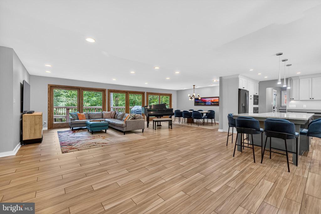 115 SWANHILL COURT