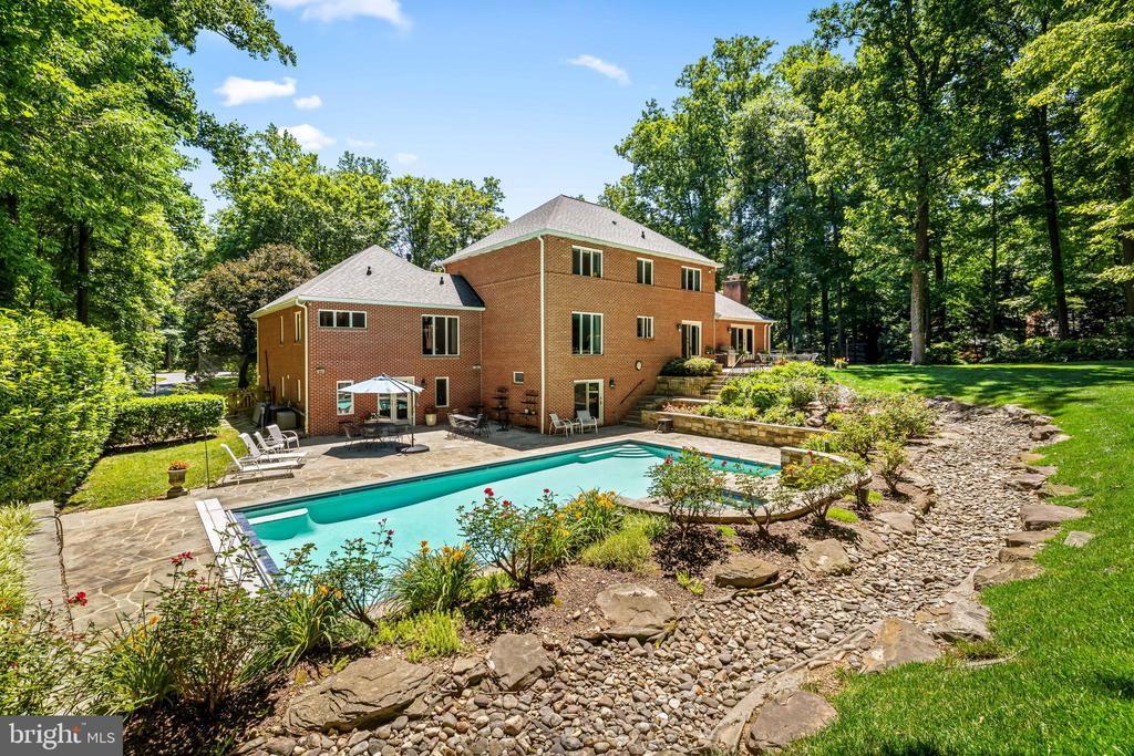 4 BRICKFORD LANE
