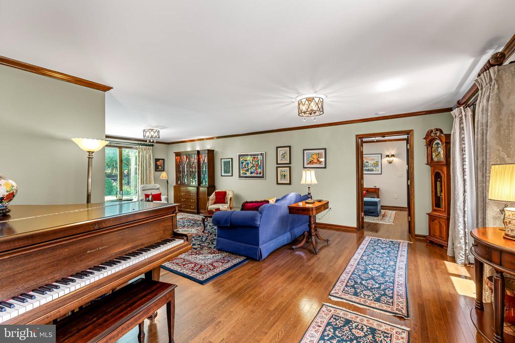 4 BRICKFORD LANE