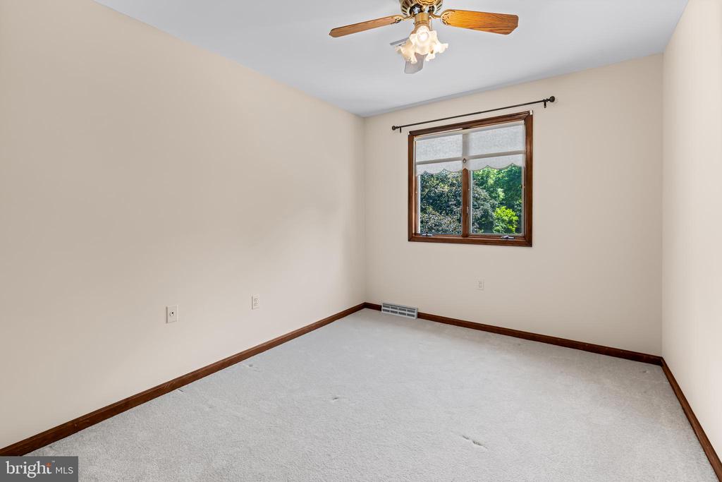 4 BRICKFORD LANE