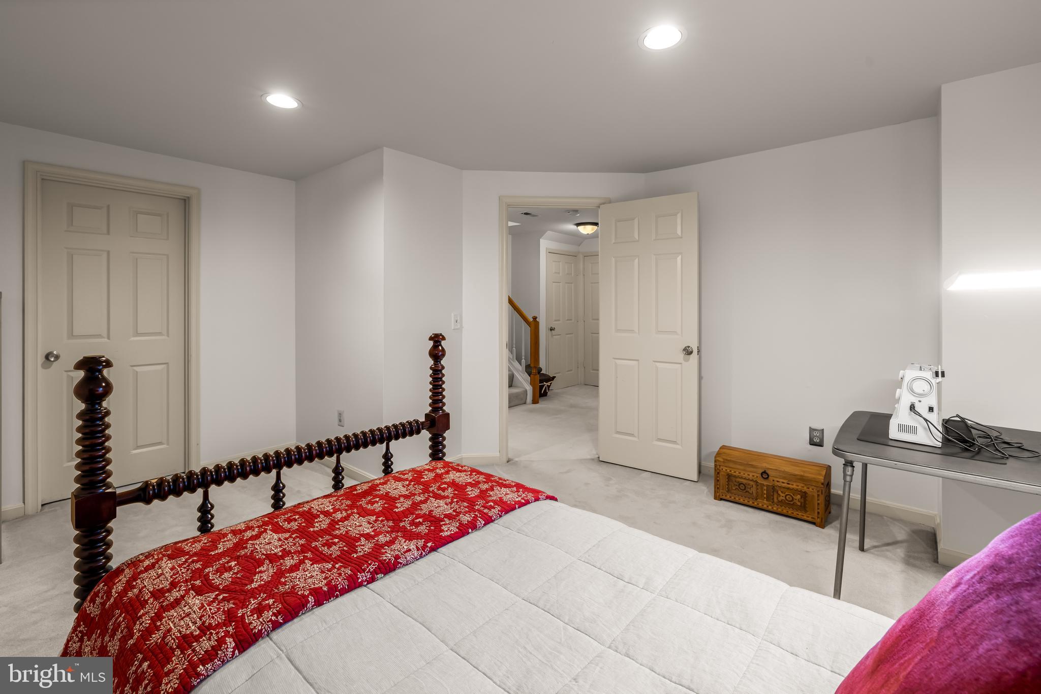 625 LAVENHAM COURT