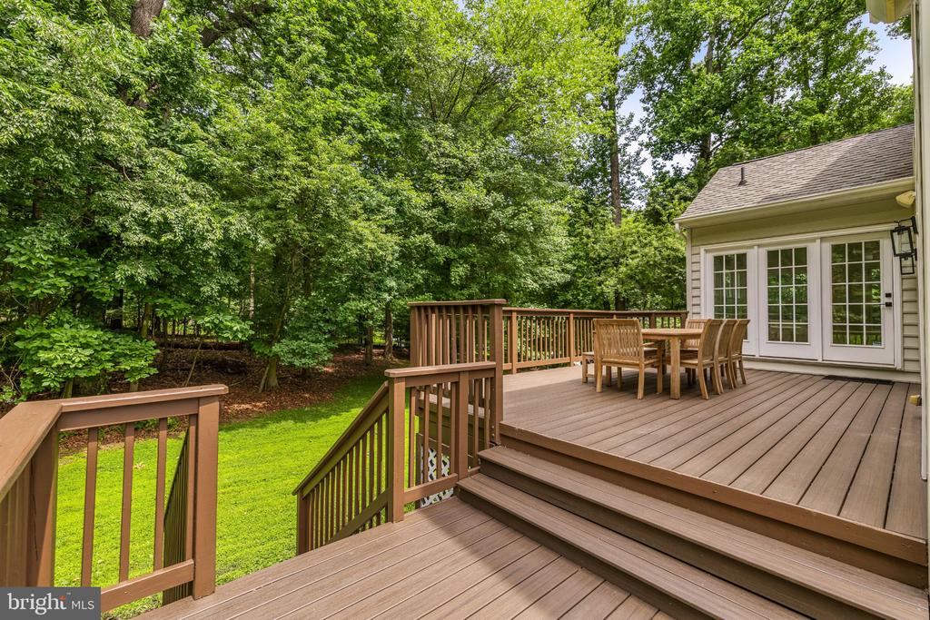 4 FALLING WATER COURT