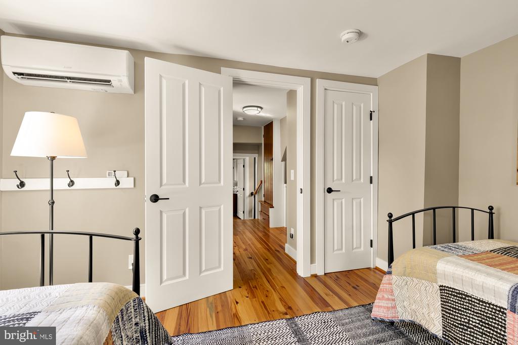 1102 DULANEY GATE CIRCLE