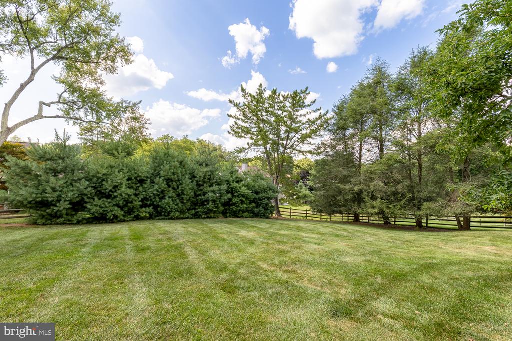 1102 DULANEY GATE CIRCLE